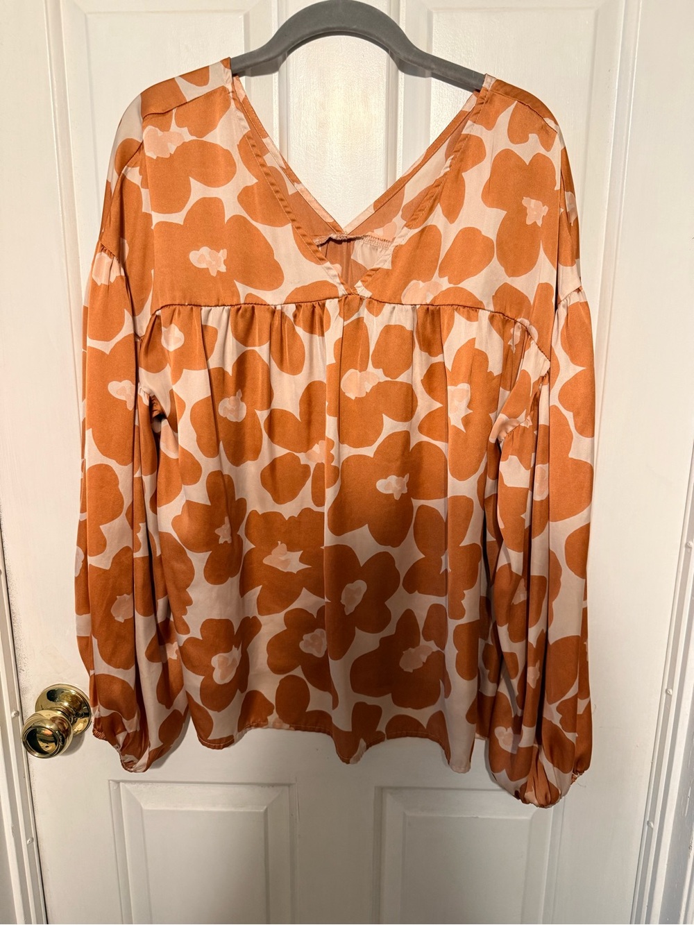 Women’s V-Neck Floral Print Blouse - Rust/White